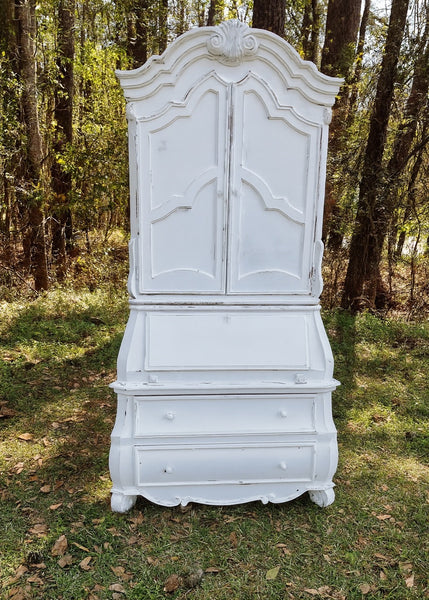 Tall Bombay Hutch Secretary